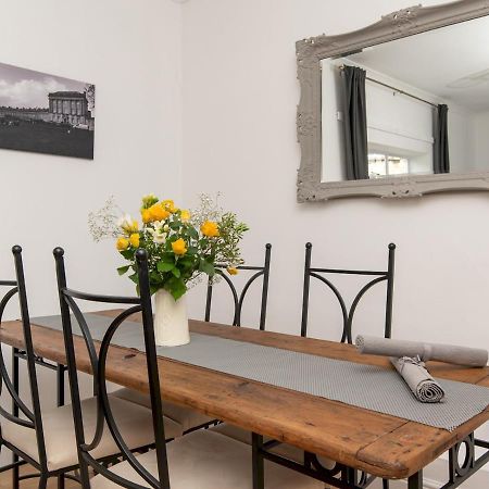 Pass The Keys Stylish 2 Bed Central Bath Apartment With Parking 외부 사진