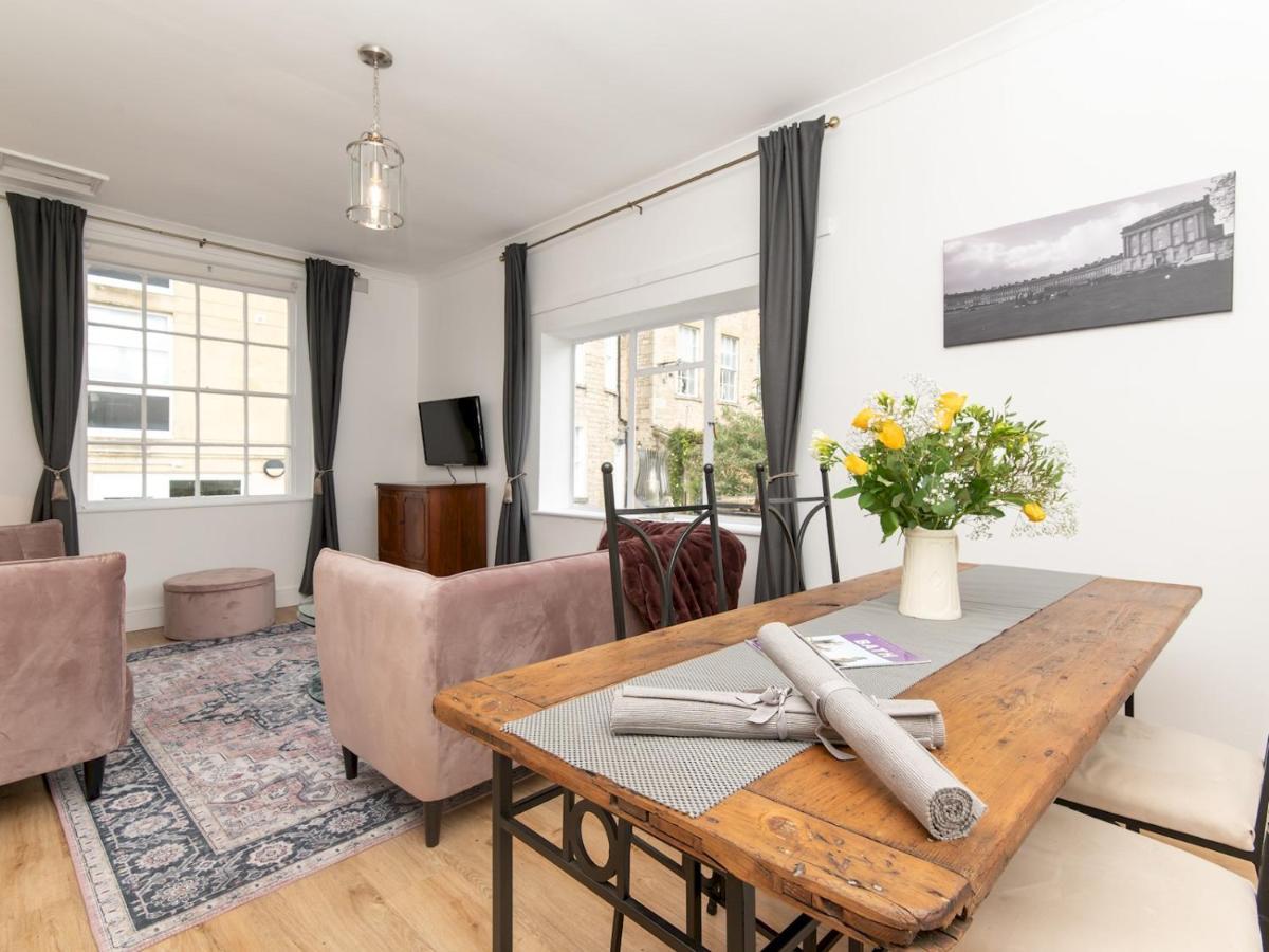 Pass The Keys Stylish 2 Bed Central Bath Apartment With Parking 외부 사진