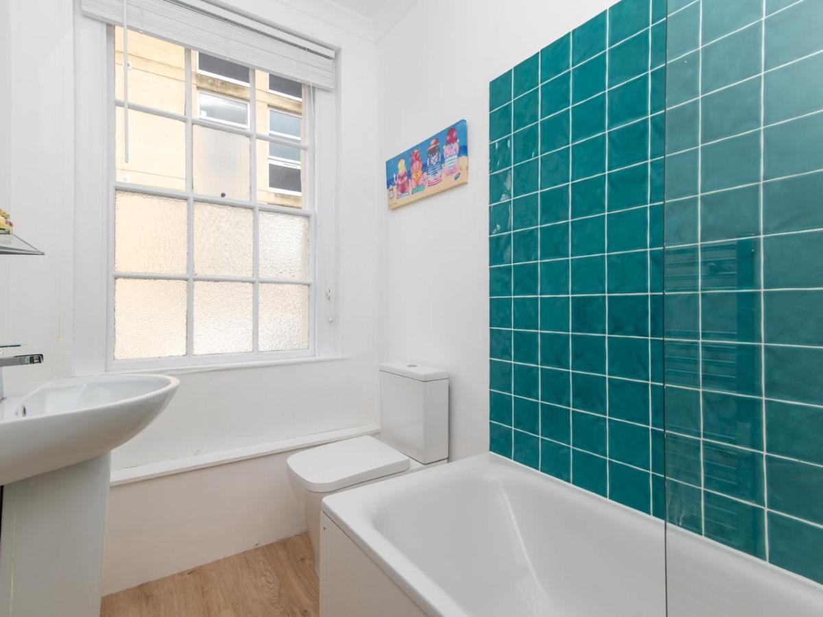 Pass The Keys Stylish 2 Bed Central Bath Apartment With Parking 외부 사진
